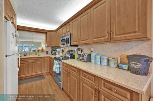 5710 Princess Palm Ct, Delray Beach, FL 33484-1069
