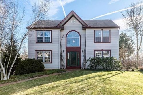 4086 Valleyvue Dr, Gibsonia, PA 15044-9520