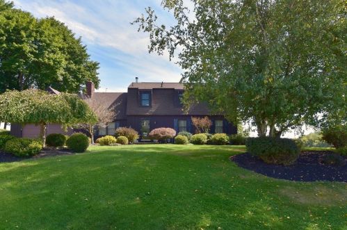 291 Estates Dr, Gibsonia, PA 15044-9142