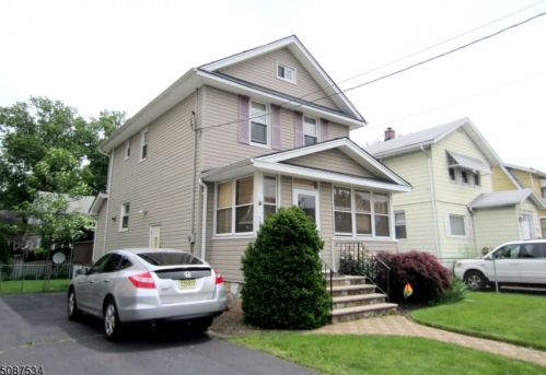 258 Centre St, Nutley, NJ 07110-2702