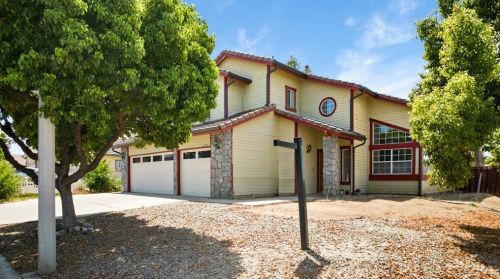 22705 Gierson Ave, Wildomar, CA 92595-9025