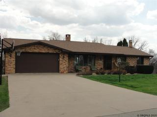 13180 Terrell Ridge Rd, Dubuque, IA 52003-9657