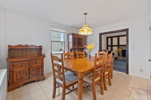 400 Douglas Ave, Avenel NJ  07001-1108 exterior