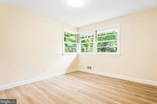 3010 Rosemary Ln, Falls Church VA  22042-1840 exterior