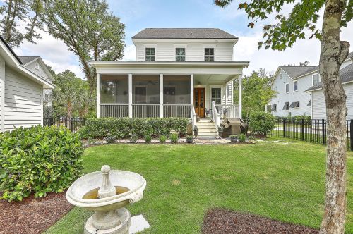 1521 Lindsey Creek Dr, Mount Pleasant SC  29466-8393 exterior