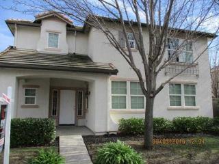 391 Anjou Cir, Sacramento, CA 95835-2053