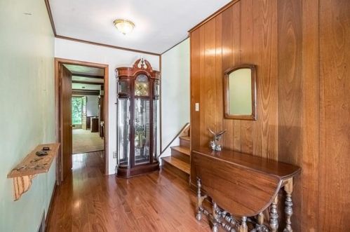 306 Arrowhead Ln, New Kensington, PA 15068-4632