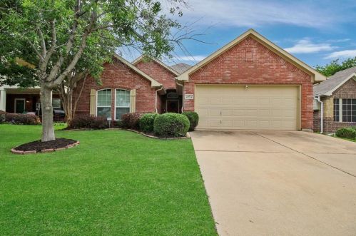 4724 Homelands Way, Fort Worth, TX 76135-1665