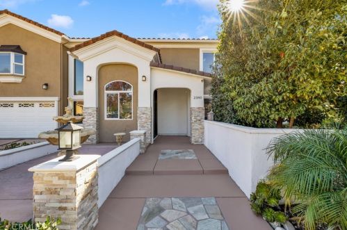 2340 Robinhood Pl, Orange CA  92867-1851 exterior