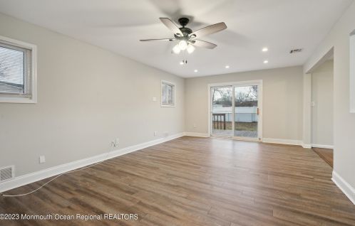 21 Maplewood Dr, Bricktown NJ  08723-3353 exterior