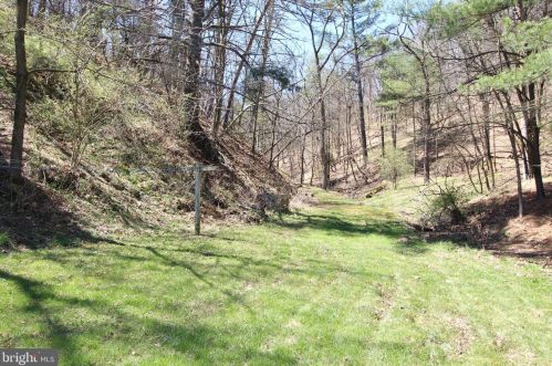3618 State Road 259, Lost City WV  26810-8482 exterior