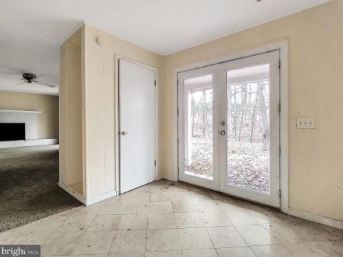 11600 Blue Ridge Ln, Great Falls VA  22066-1004 exterior