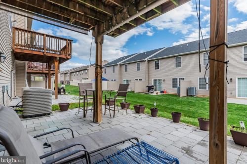 29 Spring View St, Carlisle PA  17013-4460 exterior