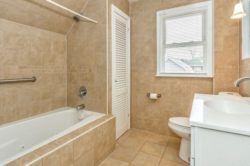 86-15 262nd St, Floral Park NY  11004-1344 exterior