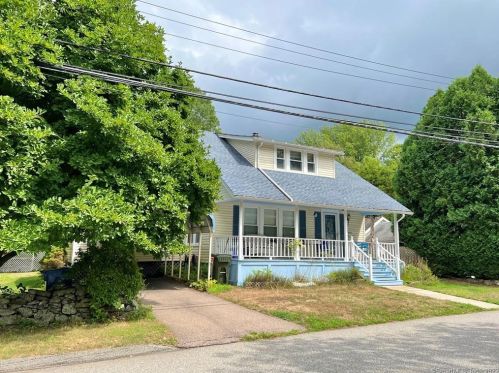 63 Pratt St, Norwich, CT 06360-3732