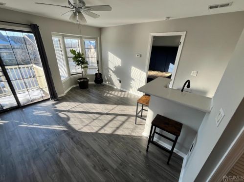 17 Lear Ct, East Brunswick NJ  08816-1863 exterior