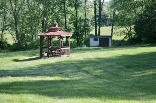 345 Mohican Dr, Crooksville OH  43731-9729 exterior