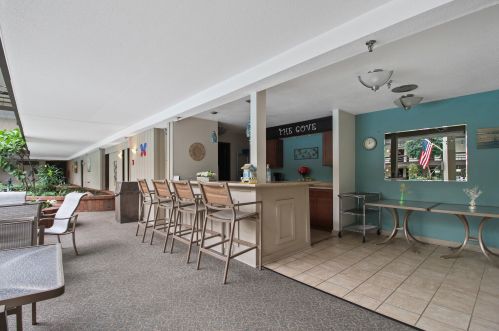 5200 Tuckaway Blvd, Milwaukee WI 53221-3160 exterior