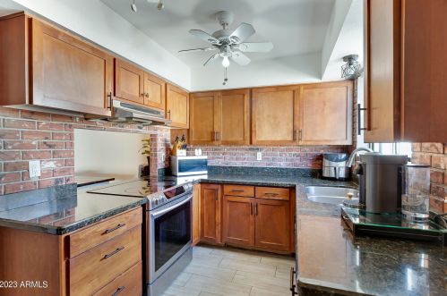 17827 9th Ave, Phoenix AZ  85023-1557 exterior