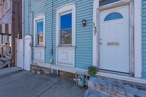 137 24th St, Pittsburgh, PA 15203-2263
