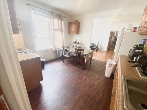 30-94 48th St, Long Island City NY  11105-1232 exterior