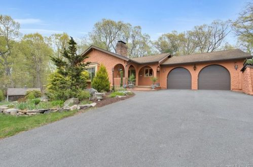 1387 New London Tpke, Glastonbury, CT 06033-3354