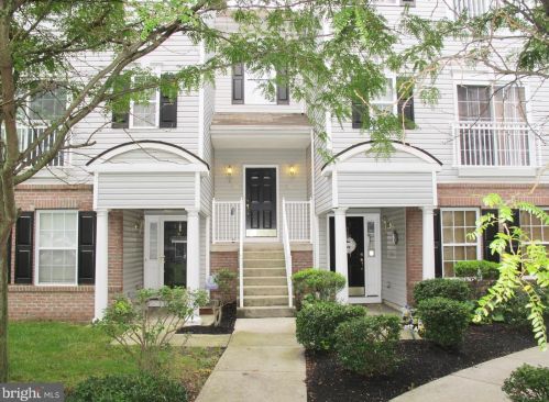 330 Lisa Way, Riverton, NJ 08077-1548