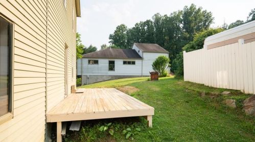 731 Hillville Rd, Karns City PA  16041-3303 exterior