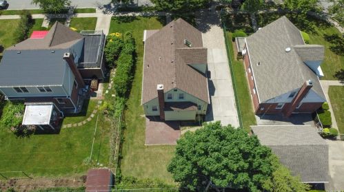 50 Rose Ln, New Hyde Park, NY 11040-1966