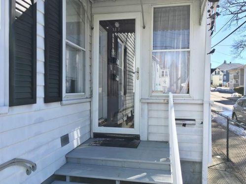182 Newland Ave, Woonsocket RI  02895-4865 exterior