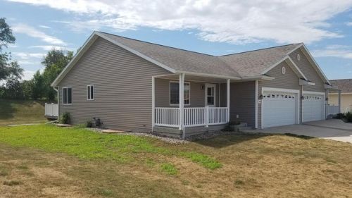 1930 Crooked Ave, Holmen, WI 54636-8630