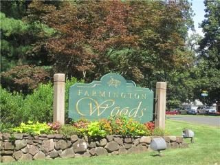 18 Cottonwood Dr, Avon, CT 06001-4516