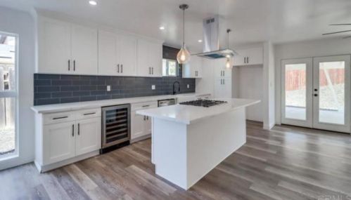 1621 Primera St, Lemon Grove CA  91945-4305 exterior