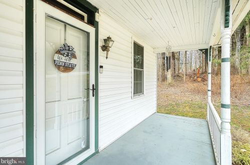 2326 Iron Springs Rd, Charnita, PA 17320-9789