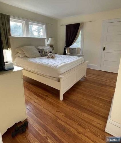 95 Godwin Ave, Ridgewood NJ  07450-3725 exterior