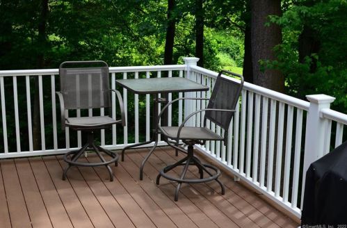 11 Hamilton Rd, East Granby, CT 06026-9517