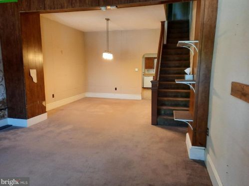 54 Pine St, Red Lion, PA 17356-2114