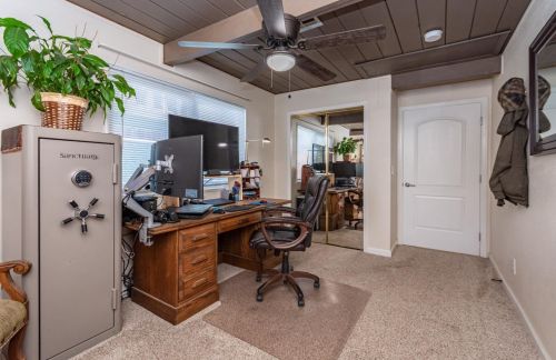 616 Q St, Rio Linda CA  95673-1427 exterior