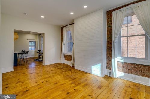 721 Orange St, Lancaster PA  17602-3118 exterior