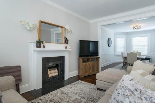 42 Merriman St, Bristol CT  06010-5042 exterior