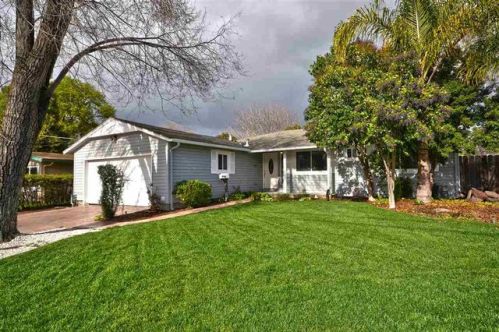 2100 Athene Dr, Concord, CA 94519-2231