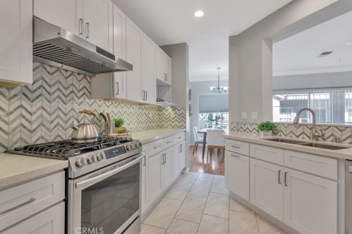14023 Lemoli Ave, Hawthorne, CA 90250-8214