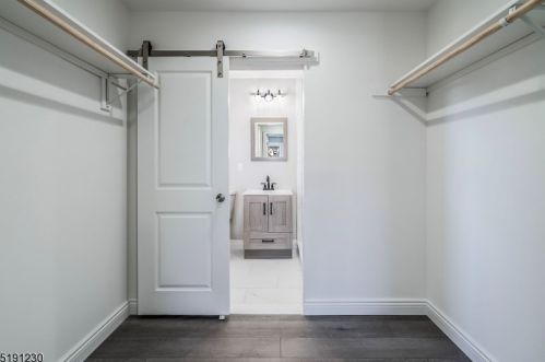 22 Ward Pl, Montclair NJ  07042-3106 exterior