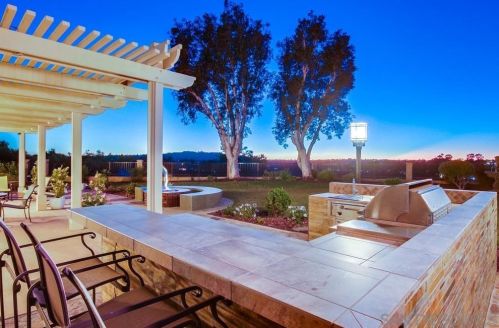 7060 Dennison St, San Diego CA 92122-2431 exterior