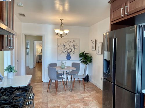 1325 136th Ave, San Leandro CA  94578-2549 exterior