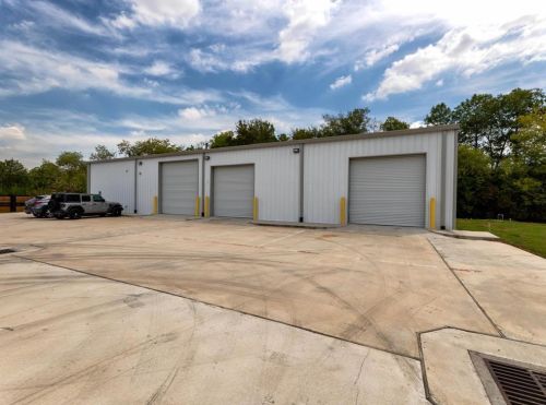 6420 Brookside Rd, Pearland TX  77581-9000 exterior