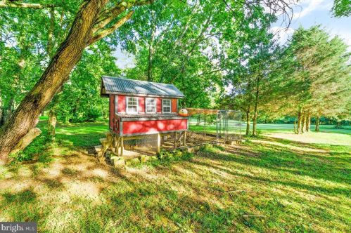 10719 Kettle Run Rd, Nokesville VA  20181-1715 exterior