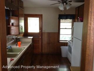 1209 Claflin Rd, Manhattan KS  66502-4616 exterior
