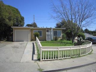 202 Ladera Dr, Vallejo, CA 94591-7932