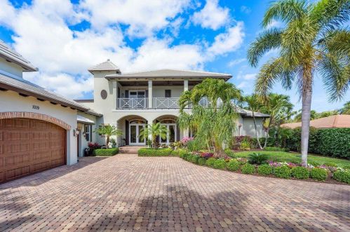 1019 Lake Shore Dr, Delray Beach, FL 33444-1725
